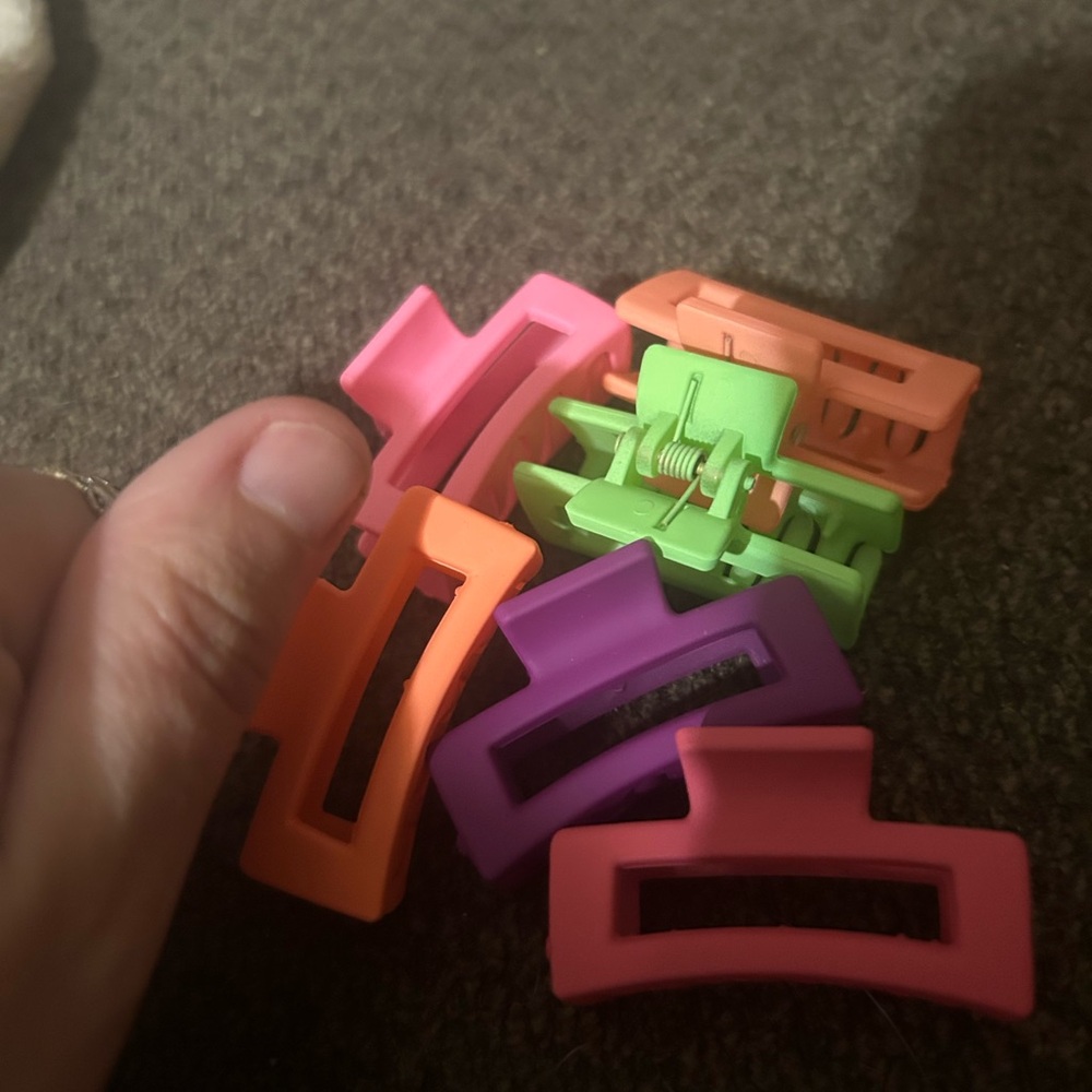 Colorful Kids Hair Clips Set - Picture 3 of 7